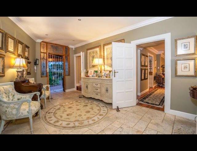 10 BEDROOM HOUSE FOR SALE IN GLENFERNESS